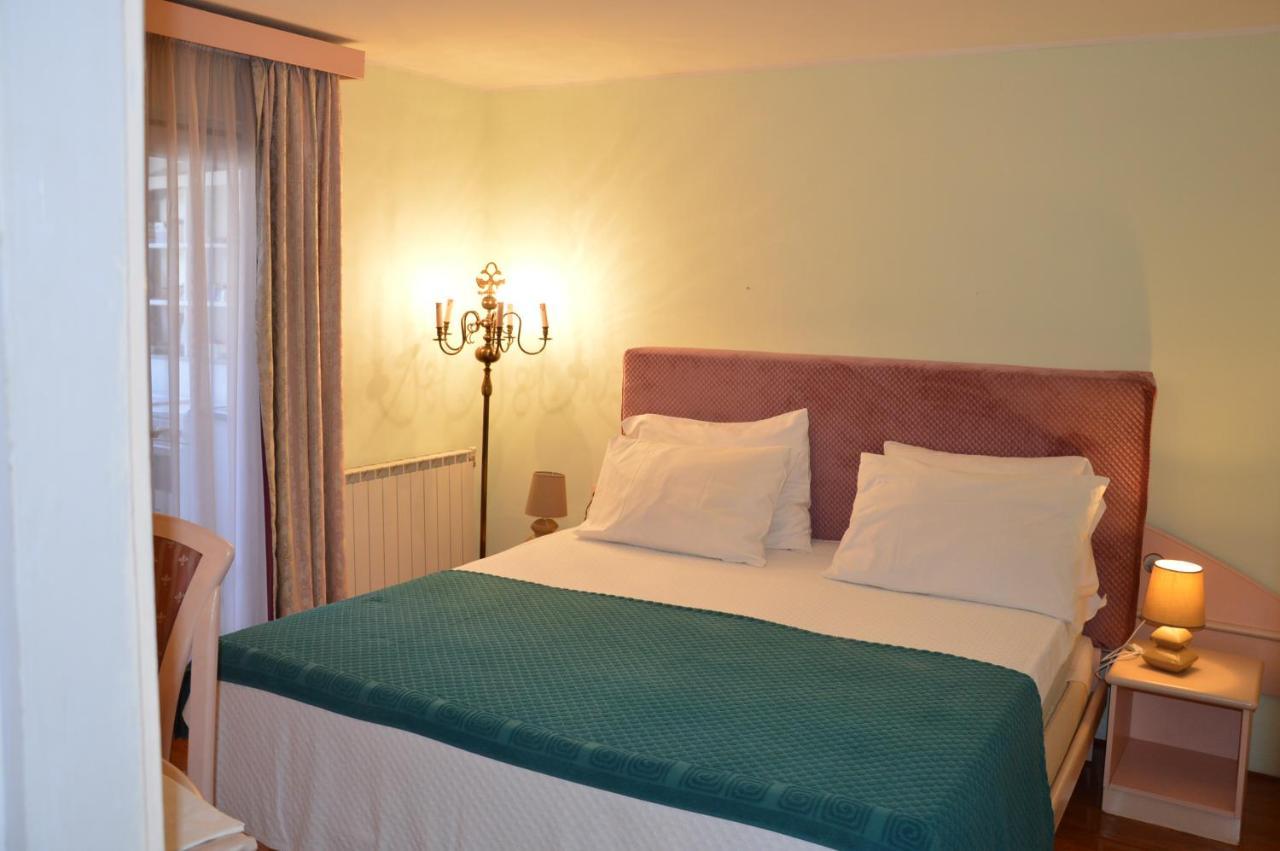 Residence Mira Пореч Екстер'єр фото